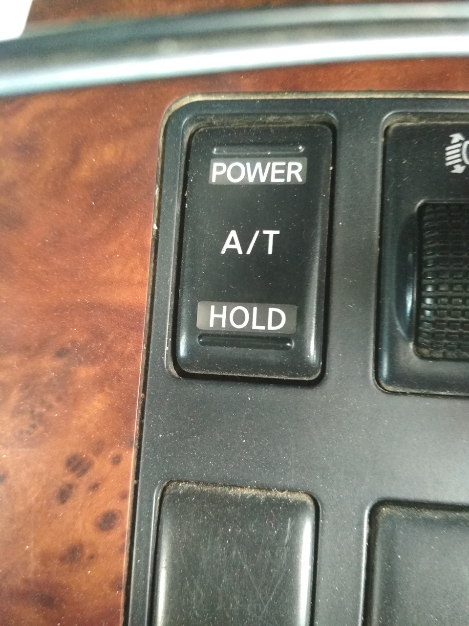 Кнопка hold на акпп. стояночный тормоз с функцией auto hold- что это и как работает