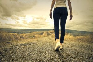 Польза и вред ходьбы пешком для мужчин, женщин, при похудении