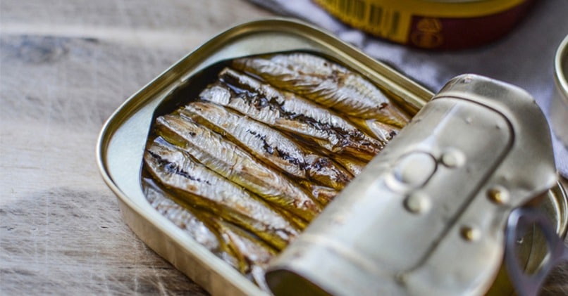 Как сделать шпроты в домашних условиях: рецепты из разных сортов рыбы