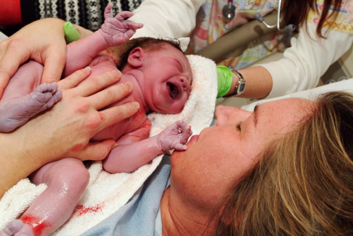 Эпизиотомия во время родов: что это такое, зачем ее делают, какие могут быть последствия?