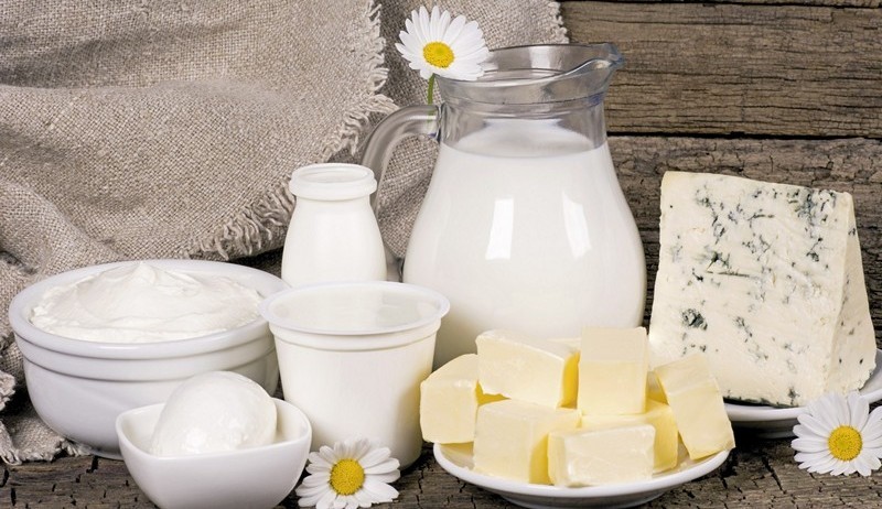 Цельное молоко: что это такое, какую жирность имеет и какими свойствами обладает?