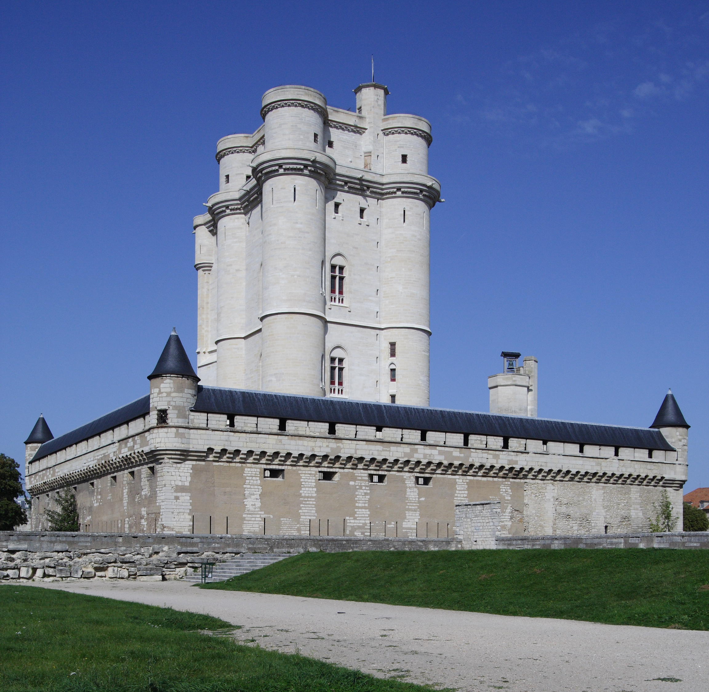 Донжон - это неприступная башня внутри замка. донжон в средневековом замке, история, внутренне устройство
