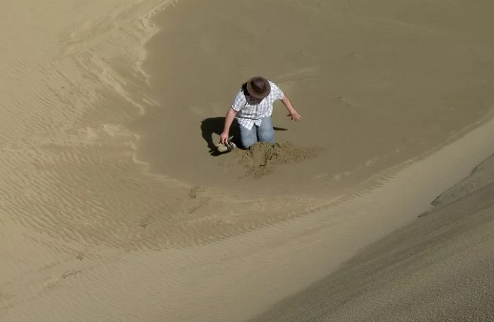 Самые коварные зыбучие пески. 100 великих рекордов стихий [с иллюстрациями]