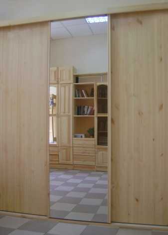 Шкафы в спальню (69 фото): большой модульный шифоньер для одежды, шкаф-стенка в современном стиле и другие варианты