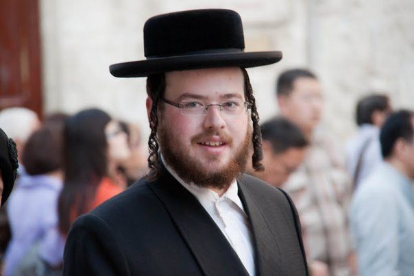 Что означают пейсы у евреев, национальные особенности женских и мужских причёсок