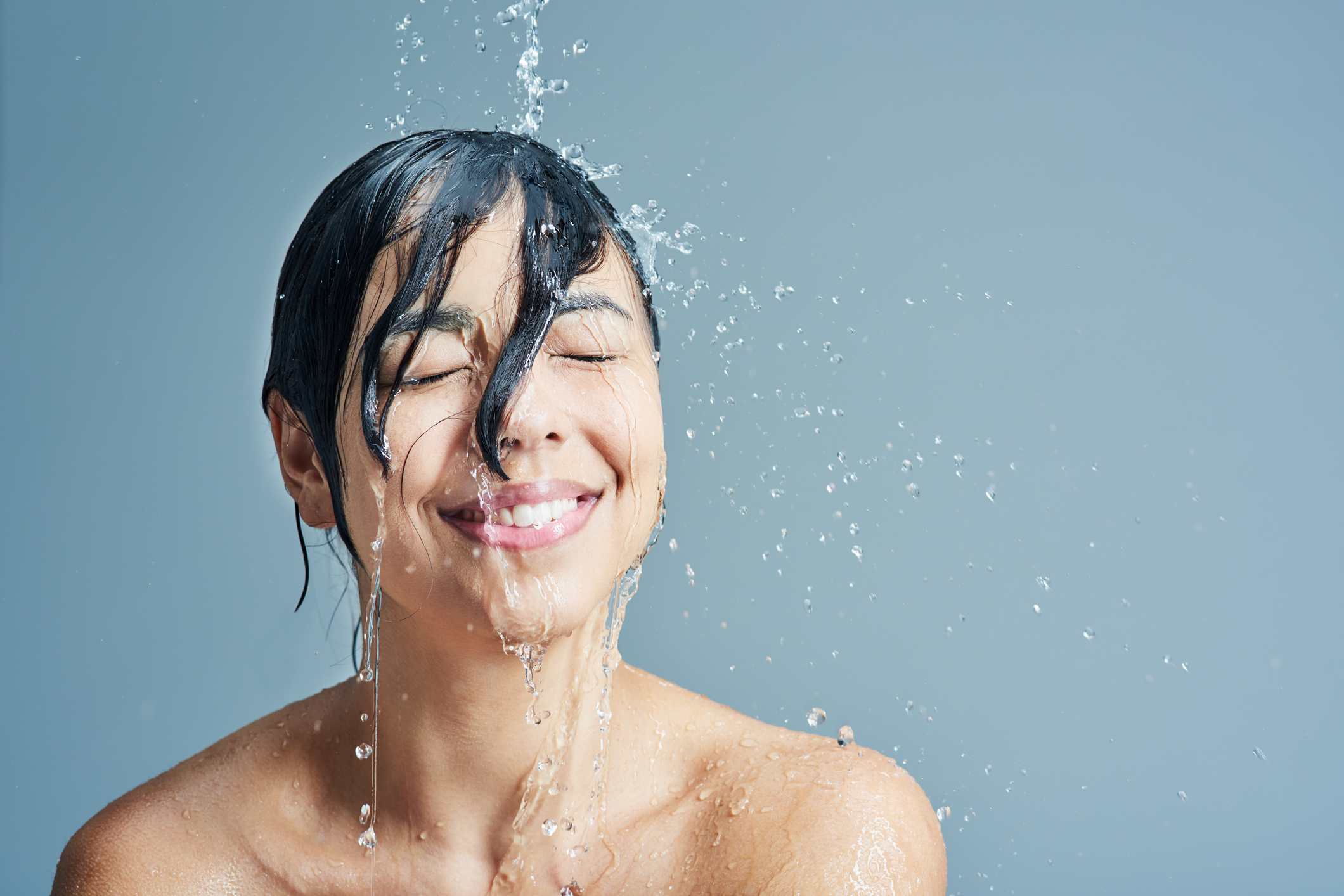 Контрастный душ: как правильно принимать, польза, похудение