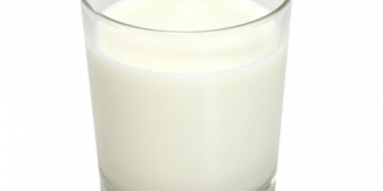 Молоко обезжиренное: производство, польза и вред