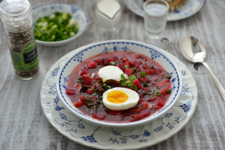 Ботвинья – классический рецепт супа и полезные советы хозяйкам