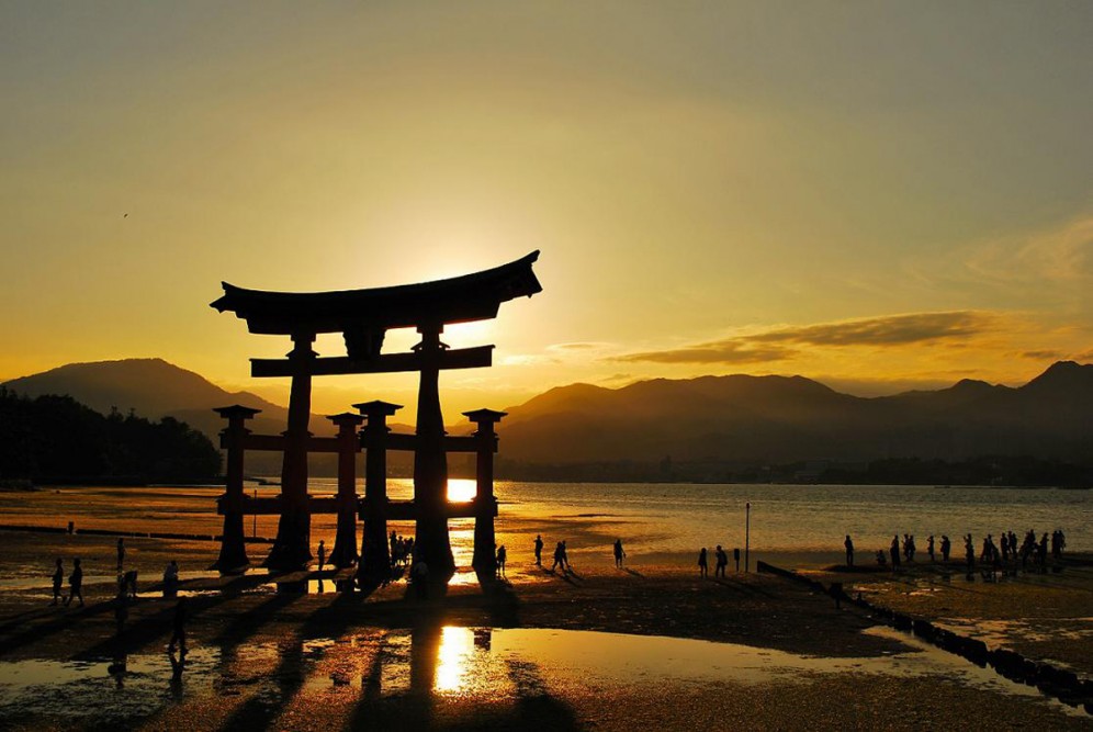Япония: природа, императоры, достопримечательности, население и географическое положение страны