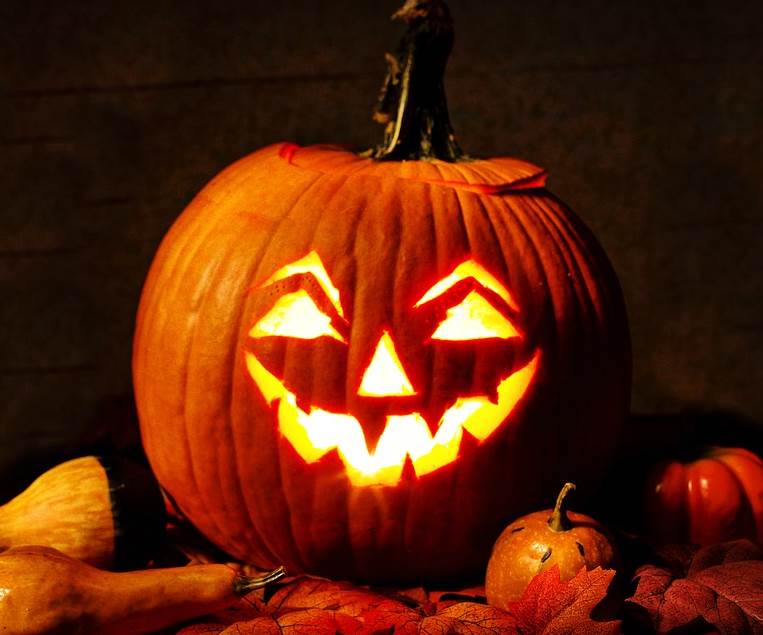 Hello, хэллоуин! история и традиции самого страшного праздника года