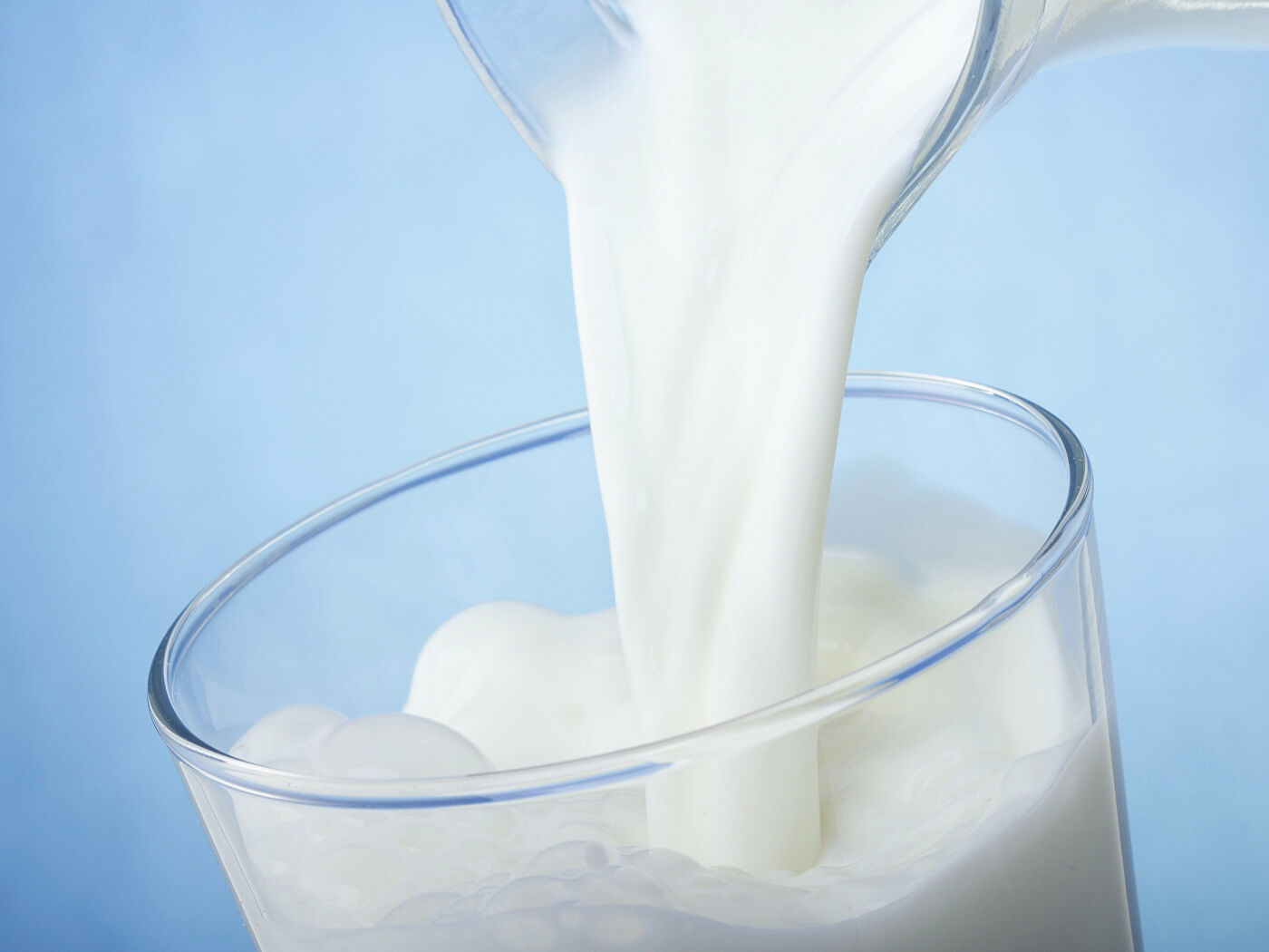 Нормализованное молоко, что это значит, чем отличается от цельного