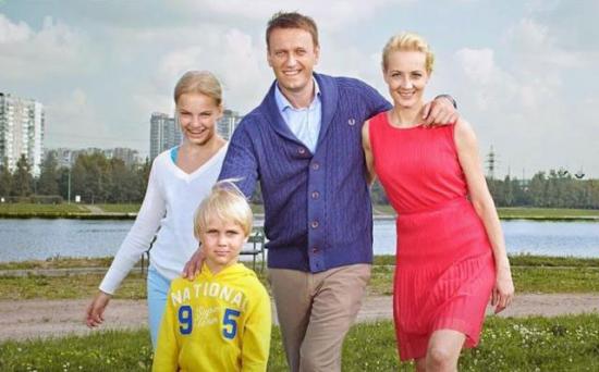 Навальный: биография, национальность, родители, семья и достижения