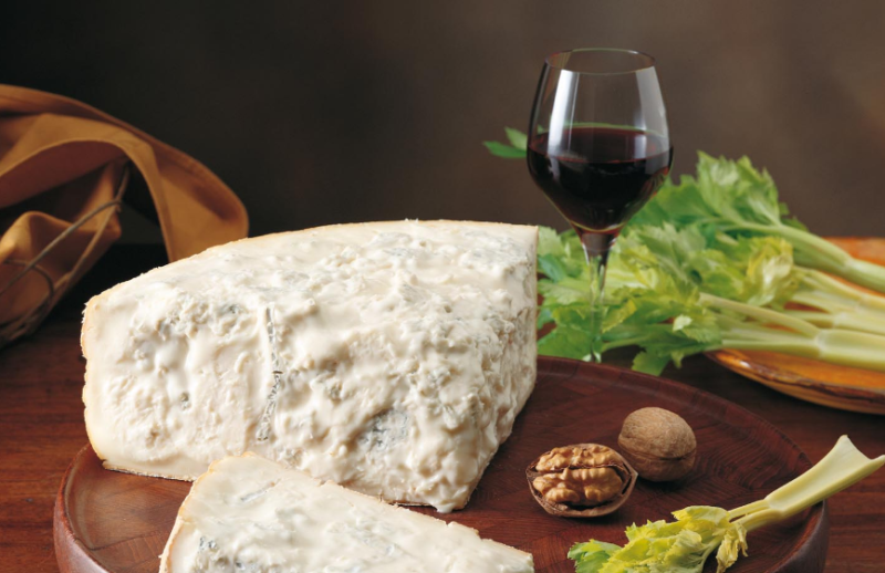 Сыр горгонзола – что это за продукт, в каких блюдах его можно использовать?