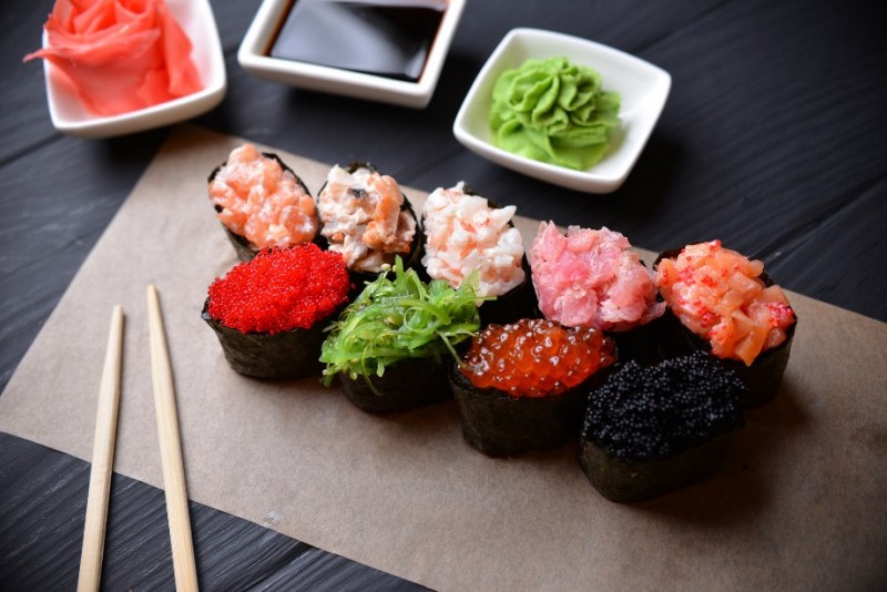 Вред и польза суши. что такое суши, и как их готовят
